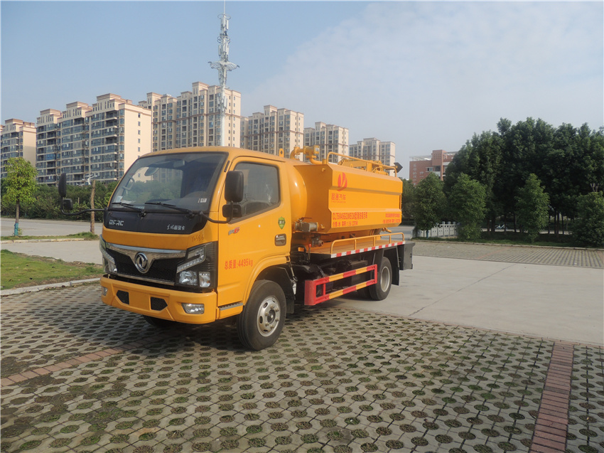 東風福瑞卡5方管道疏通車|CLT5075GQWEQ6型清洗吸污車